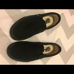 New black Vans